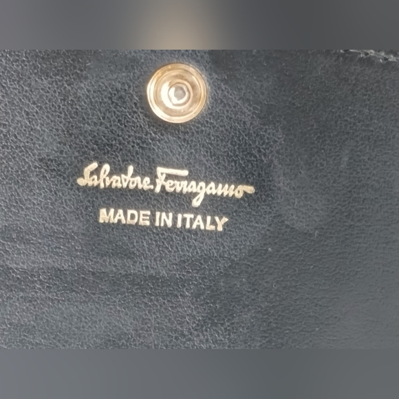 Salvatore Ferragamo long wallet - Picture 9 of 10